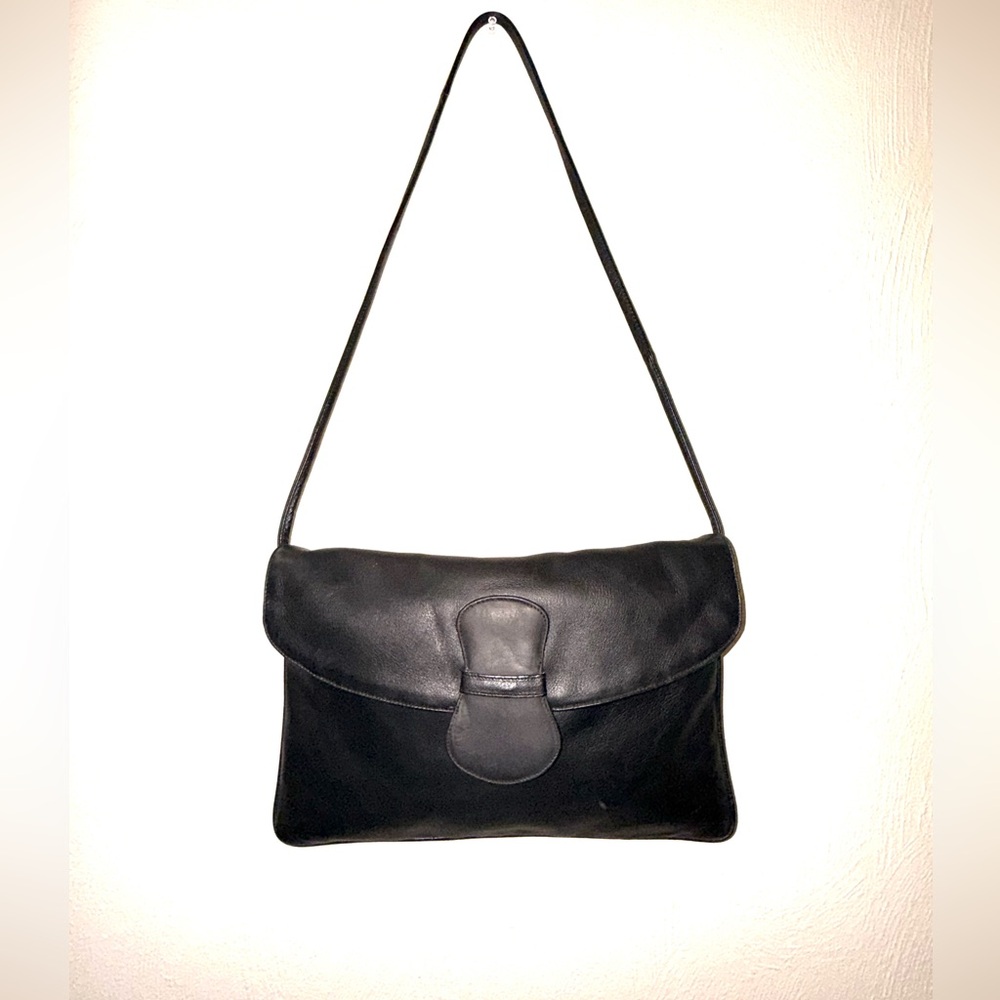 True vintage Import Italian Leather Shoulder Bag - Classic Everyday Crossbody